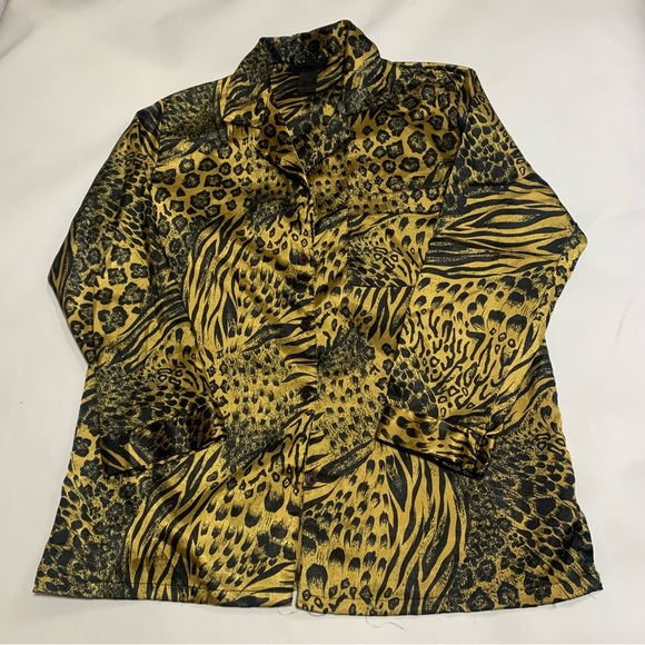 🛍️ Animal Print 2 Piece Poly-Satin Pajama Set Gold & Black - Size L - Picture 3 of 8
